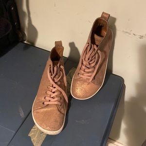 Pink shimmer distressed leather Birkenstock’s high top sneaker 37 regular width